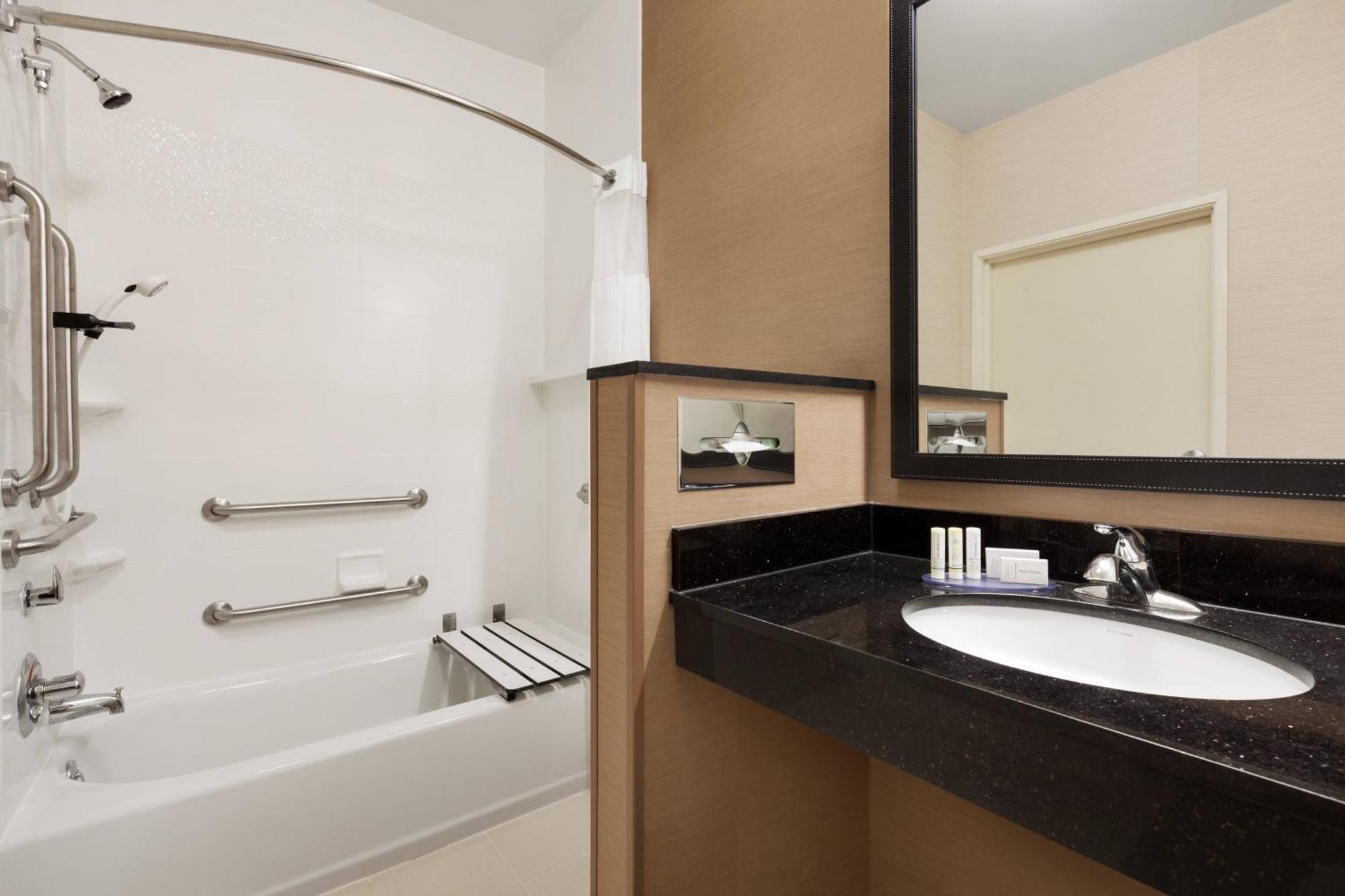 Fairfield Inn & Suites Omaha East/Council Bluffs, Ia Екстериор снимка